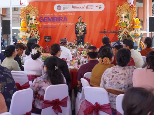 hadiri-hari-umkm-nasional-tahun-2026-ibu-putri-koster-apresiasi-gembira