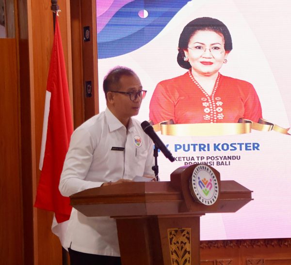 kepala-pmd-dukcapil-bali-buka-pelatihan-posyandu-ke-10-111-kader-buleleng-diperkuat-dukung-transformasi-6-spm