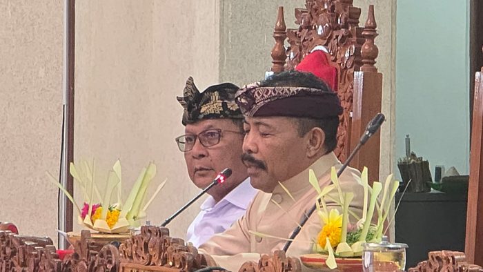 ketua-dprd-buleleng-tegaskan-kehati-hatian-dalam-penetapan-target-pad-kua-ppas-ta-2027