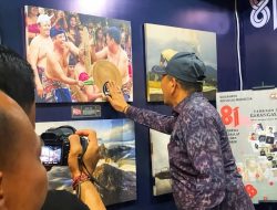 Foto “Mekare-Kare” Raih Favorit I, Warnai Pameran Foto PWI-KPK Karangasem