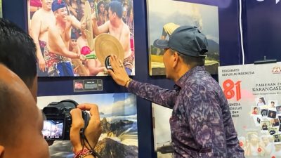 Foto “Mekare-Kare” Raih Favorit I, Warnai Pameran Foto PWI-KPK Karangasem