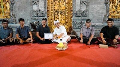 Penghargaan Tertib Administrasi Kependudukan Kepada Ahli Waris Di Sading