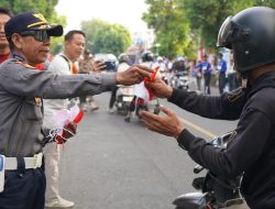 Ribuan Bendera Dibagikan, Wabup Supriatna: Agar Masyarakat Secara Kolektif Bisa Merayakan HUT RI Penuh Suka Cita
