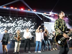 Ribuan Warga Bali Larut dalam Konser Tumpek Krulut, Koster Gaungkan Semangat Tresna Asih