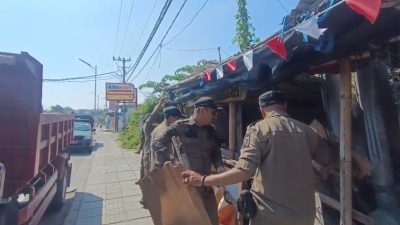 Satpol PP Badung Tertibkan Tiga Bangunan Liar, Kumuh dan Menggunakan Fasilitas Umum