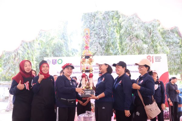 semarakkan-hut-ke-81-ri-bkow-bali-dan-gow-se-bali-adu-kekompakan-dalam-lomba-ngejuk-kucit