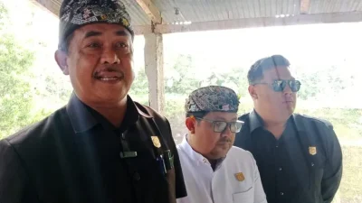 tebing-tergerus-ancam-smpn-3-bebandem-komisi-iv-dprd-karangasem-desak-penanganan-segera
