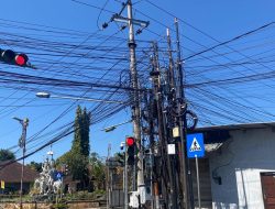 Tiang dan Kabel ISP Semrawut, Diskominfo Karangasem Siapkan Penataan