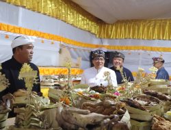 Wagub Giri Prasta Apresiasi Pitra Yadnya Massal, Ringankan Beban dan Pererat Persaudaraan Warga