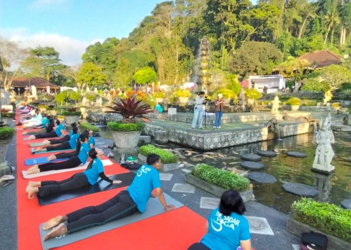 200-peserta-yoga-ramaikan-pembukaan-tirta-gangga-art-festival-2026