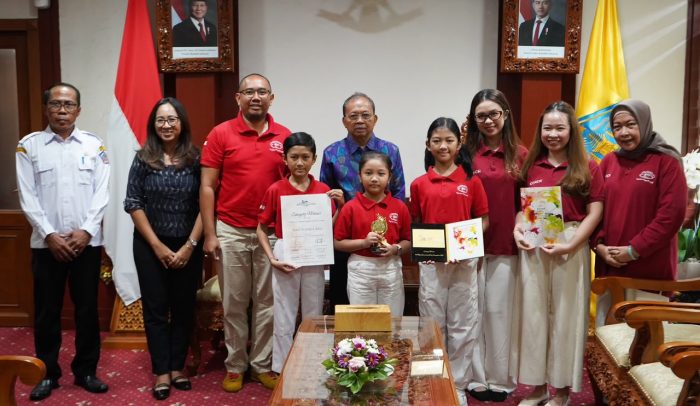bina-vokalia-bali-juara-i-di-tokyo-gubernur-koster-bukti-kemampuan-seni-generasi-muda-bali-di-kancah-internasional
