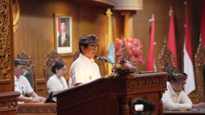 bupati-adi-arnawa-sampaikan-raperda-perubahan-apbd-2026-komitmen-jaga-infrastruktur