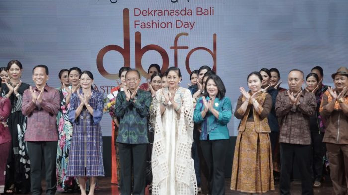 endek-karangasem-siap-mendunia-dekranasda-tampil-di-bali-fashion-day-2026
