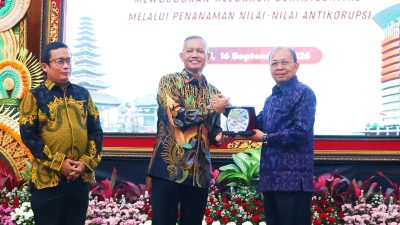 gubernur-koster-dukung-keluarga-integritas-anti-korupsi-optimalkan-digitalisasi-pelayanan-publik-untuk-hilangkan-ruang-pungli