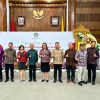 Gubernur Koster Lantik Sembilan Anggota BPSK Kota Denpasar Periode 2026-2031