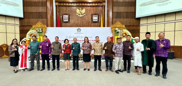gubernur-koster-lantik-sembilan-anggota-bpsk-kota-denpasar-periode-2026-2031