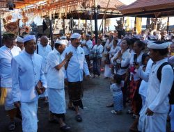 Gubernur Wayan Koster Hadiri Puncak Karya Panca Wali Krama Ulun Danu Batur, Rawat Kesucian Alam Bali