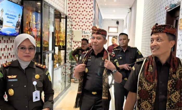 jamwas-bidik-kejari-karangasem-tekankan-kerja-nyata