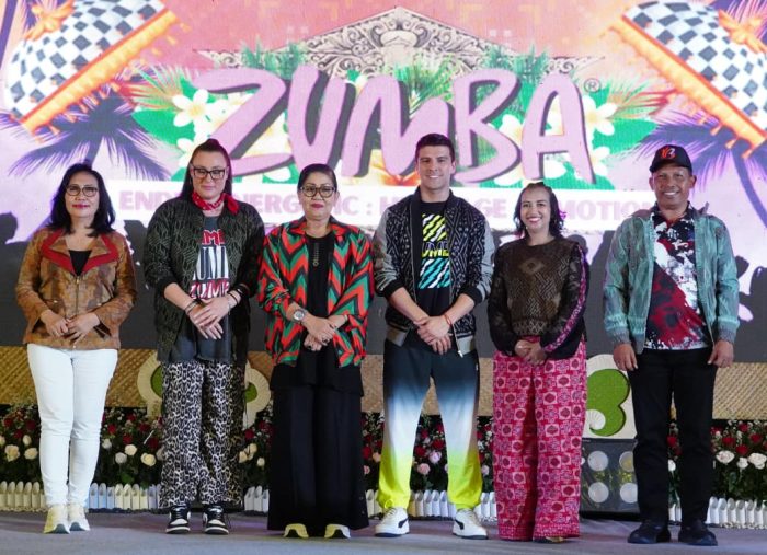putri-koster-dorong-endek-bali-semakin-dikenal-melalui-berbagai-aktivitas-kreatif