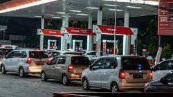 antrean-bbm-mengular-gus-par-turun-pantau-spbu