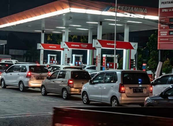 antrean-bbm-mengular-gus-par-turun-pantau-spbu