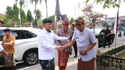 buka-workshop-dan-pementasan-seni-2026-bupati-satria-dorong-seniman-muda-klungkung-hasilkan-karya-berdaya-saing-tinggi