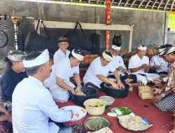Bupati Bangli Ikuti Prosesi Tumpek Wayang, Perkuat Pelestarian Adat dan Budaya Bali
