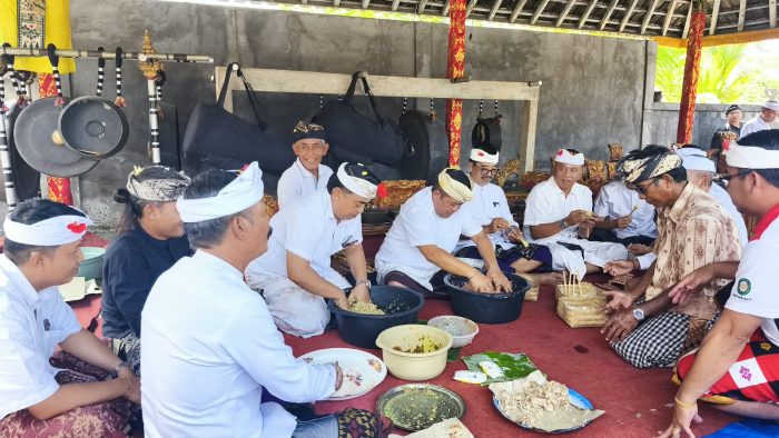bupati-bangli-ikuti-prosesi-tumpek-wayang-perkuat-pelestarian-adat-dan-budaya-bali