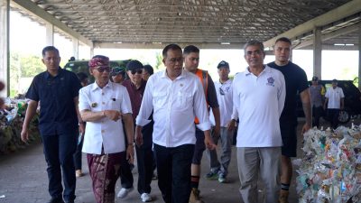 bupati-satria-sambut-menteri-lh-di-toss-center-klungkung-siap-jadi-percontohan-pengelolaan-sampah-nasional