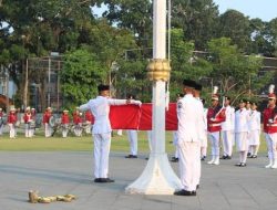 Bupati Sedana Arta Pimpin Apel Penurunan Bendera HUT ke-81 RI di Alun-Alun Bangli