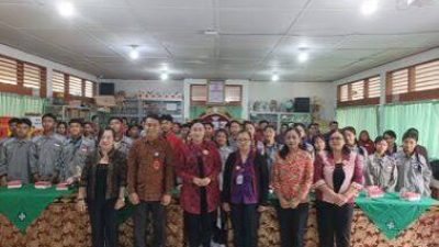 gow-bangli-sosialisasikan-pencegahan-bullying-di-smpn-1-kintamani