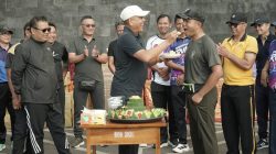 hut-ke-81-tni-membara-di-amlapura-gus-par-suapi-dandim-potongan-tumpeng