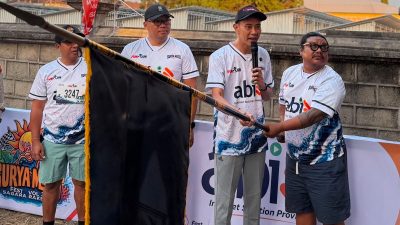 lepas-fun-run-surya-metu-festival-wabup-tjok-surya-ajak-masyarakat-promosikan-pariwisata-nusa-penida-lewat-olahraga
