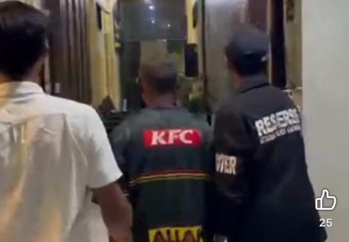 pelukan-paksa-ujungnya-jeruji