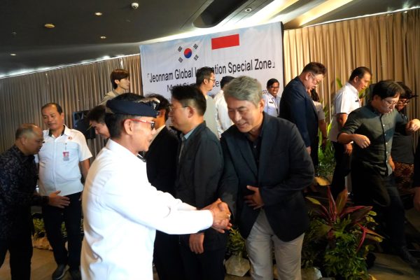 pemkab-klungkung-gandeng-korea-selatan-wujudkan-transisi-energi-dan-nusa-penida-green-island-2030