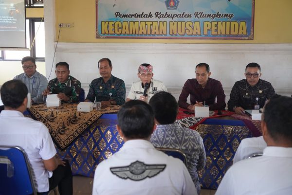 pemkab-klungkung-sosialisasi-perda-no-4-tahun-2026-pemungutan-retribusi-pariwisata-nusa-penida-efektif-berlaku-mulai-1-september-2026