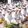 Peringati Tumpek Wayang, Gubernur Koster Ajak Masyarakat Bali Jaga Warisan Leluhur dan Kelestarian Alam