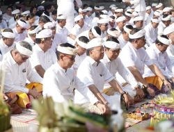 Peringati Tumpek Wayang, Gubernur Koster Ajak Masyarakat Bali Jaga Warisan Leluhur dan Kelestarian Alam