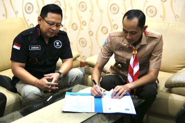 perkuat-benteng-generasi-muda-dari-narkoba-bnnk-klungkung-dan-kwarcab-pramuka-resmi-bentuk-saka-antinarkoba