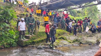 pimpin-gerakan-bali-bersih-sampah-bupati-sedana-arta-fokuskan-pembersihan-sungai-dan-danau-di-bangli