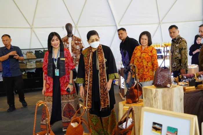 putri-koster-perlindungan-endek-bali-harus-dilakukan-dari-hulu-hingga-hilir