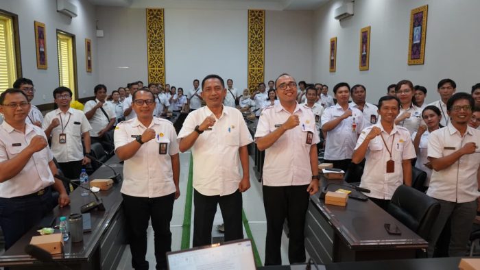 suharta-tekankan-percepatan-capaian-kinerja-kominfosanti-buleleng