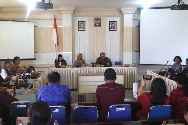 tekan-kasus-gigitan-hewan-penular-rabies-dinkes-buleleng-gandeng-kemenko-pmk-ri-adakan-asesmen-implementasi-phbs