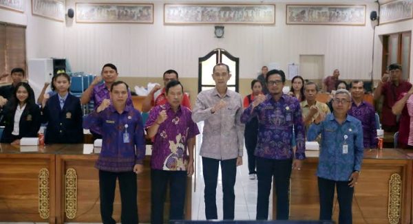 wabup-klungkung-buka-fgd-tata-kelola-sampah-berbasis-tri-hita-karana-di-semarapura-tengah