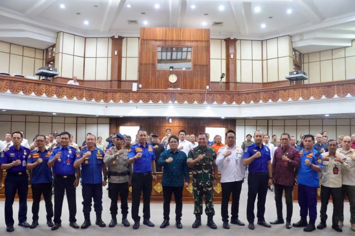 wagub-giri-prasta-dorong-samasta-raksa-bali-perkuat-kolaborasi-penanganan-kebakaran-dan-penyelamatan